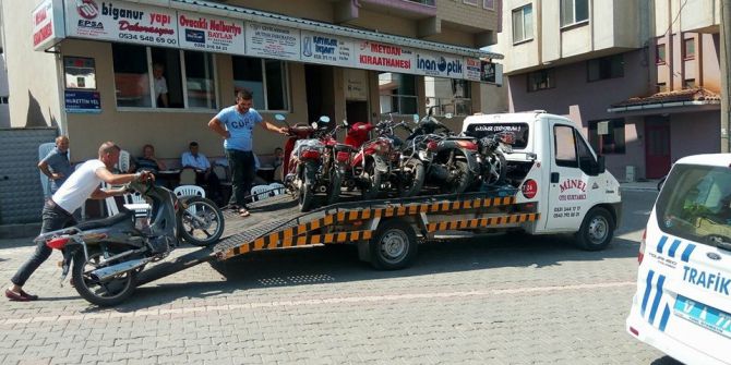 Tescilsiz motosikletler toplanıyor
