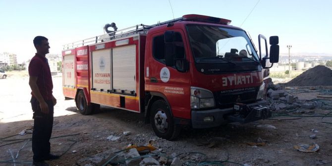 Köpek asansör boşluğuna düştü