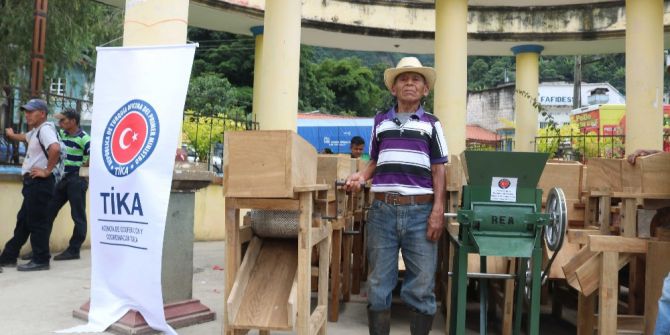 TİKA’dan 850 kahve üreticisi Maya yerlisi çiftçiye ekipman desteği