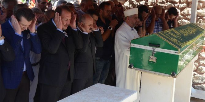 Muhtar Ölmezer son yolculuğuna uğurlandı