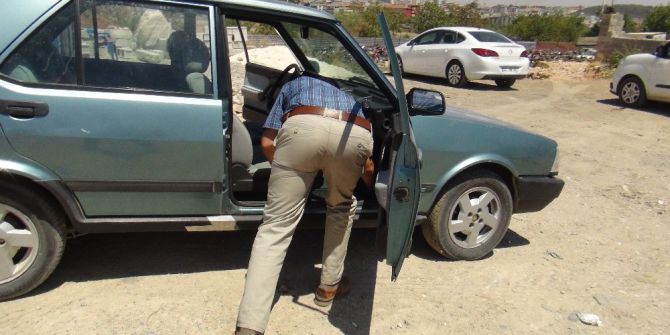 Oto hırsızı kovalamaca sonucunda yakalandı