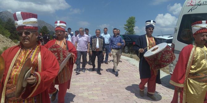 Rektör Şahin, bu yıl şenlik ağalığı yaptı