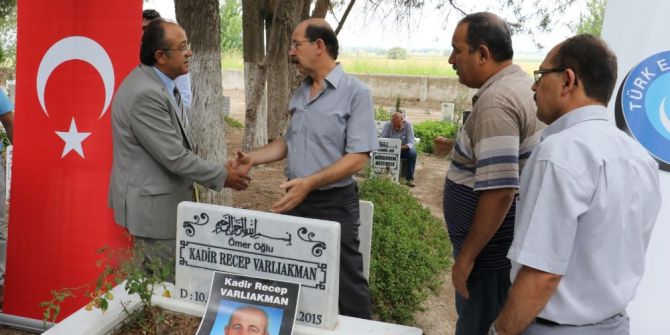 Merhum Başkan Varlıakman mezarı başında anıldı