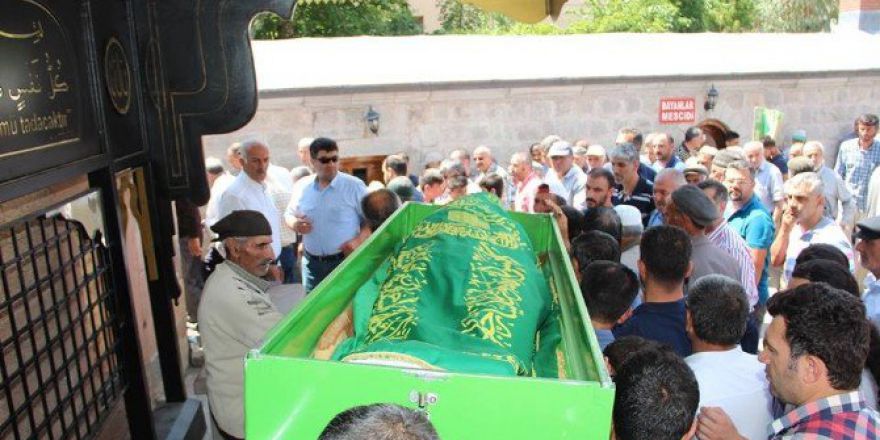 Şenkaya Paşalı Beldesi Başkanı Cemal Alkan’ın Acı Günü