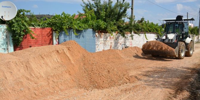 Çepnibektaş Mahallesi’nde alyapı mesaisi
