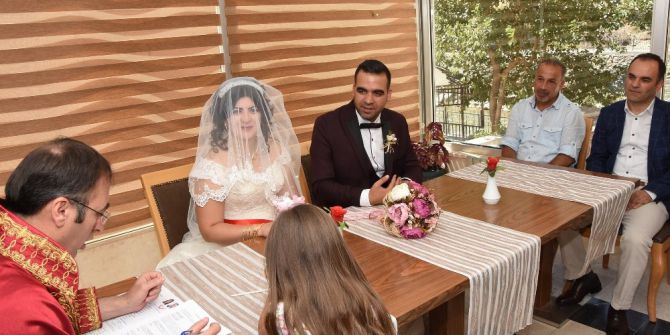 Kayyum Akgül, personelinin nikâhını kıydı