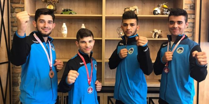 Büyükşehir Karate Takımı’ndan Karate Şampiyonası’nda önemli başarı