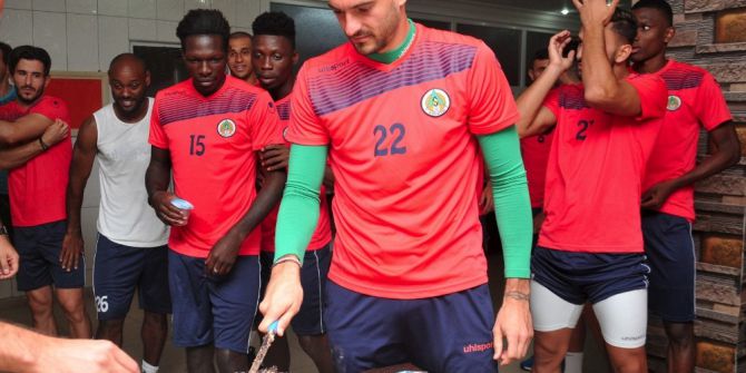 Alanyaspor’da Remy’ye sürpriz kutlama