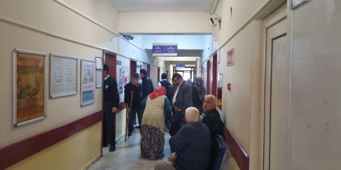 Zonguldak’ta 6 kişi zehirlenme şüphesiyle hastaneye kaldırıldı