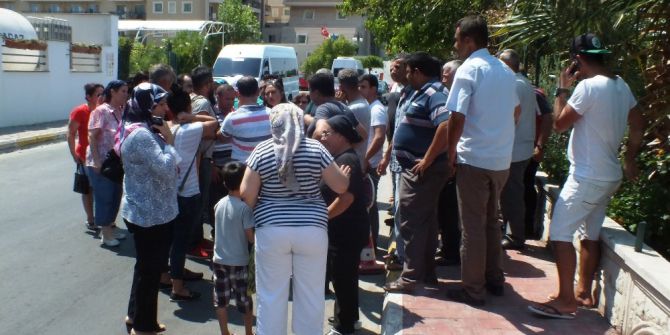 Antalya’da otel çalışanlarının maaş eylemi