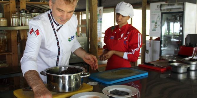 Ayakkabılarını bağlayamayınca tanıştığı çiğ beslenme hayatını değiştirdi
