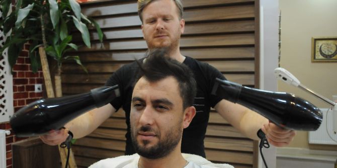 Bu havalarda saç yıkamak yıpranmalara neden oluyor