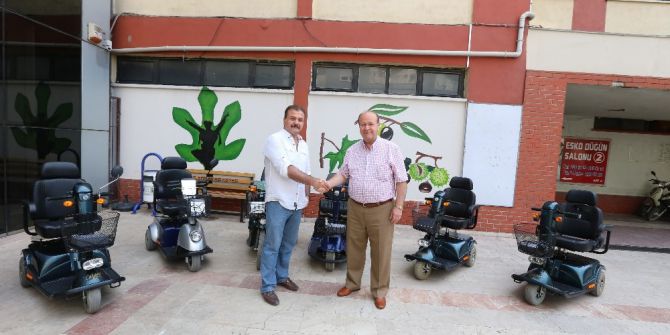 Gurbetçi çiftten Efeler Belediyesine anlamlı bağış