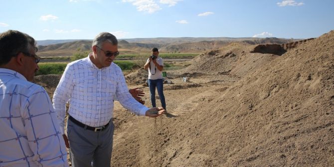 Başkan Çelik, Sarıoğlan ilçesinde ziyaret ve incelemelerde bulundu