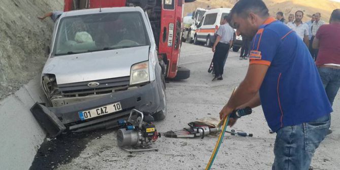Tunceli’de trafik kazası:2 yaralı