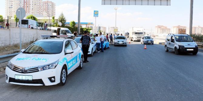 Droneli trafik denetiminde 65 modifiyeli aracın sürücüsüne para cezası