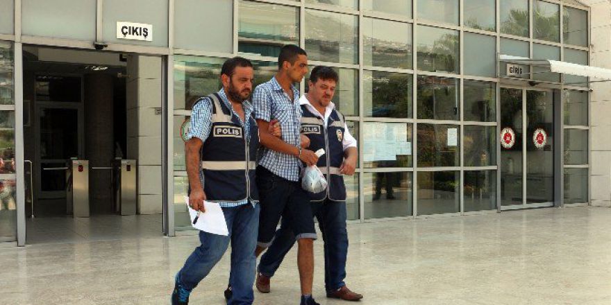 Kadın Turistin Çantasını Çalan Kapkaççı Yakalandı