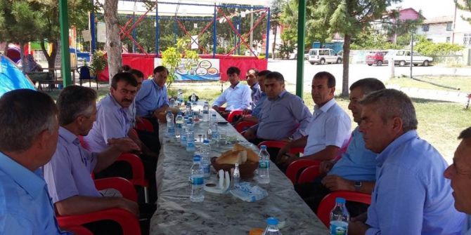 Kaymakam Karaaslan, köy ve mahalle muhtarları ile bir araya geldi