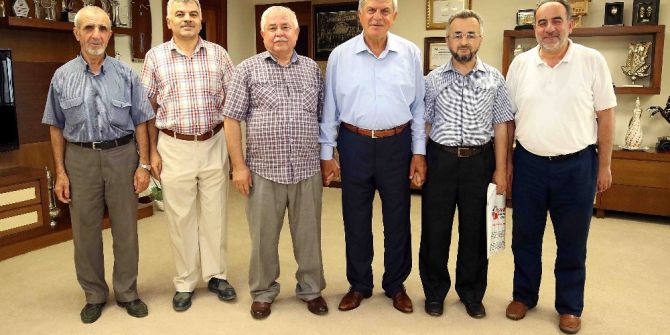 Başkan Karaosmanoğlu, ziyaretçilerini ağırladı