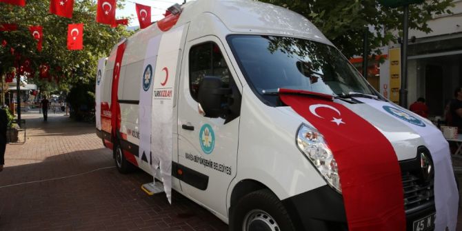 Kızılay, büyükşehirin tahsis ettiği araçla 2 bin 400 ünite kan topladı