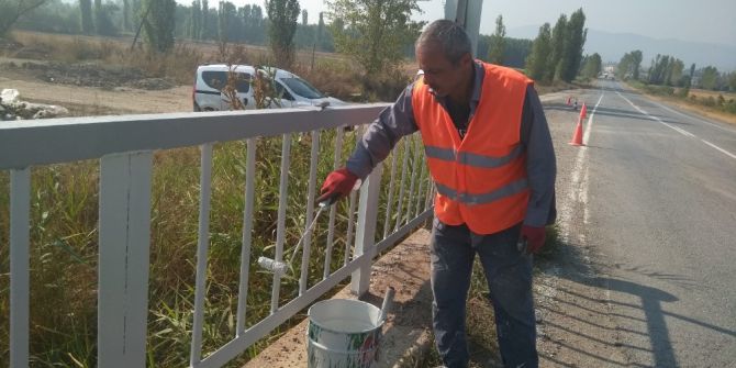 Karayollarındaki köprülerde bakım onarım çalışması