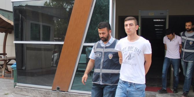 Kasa hırsızları yakayı ele verdi