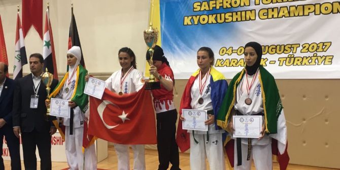 Altın Safran Açık Kyokushin Şampiyonası’nda Pursaklar Belediyesi sporcusu Aslı Delibal şampiyon oldu