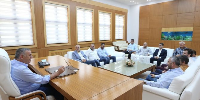 Başkan Toçoğlu, Adapazarıspor Kulübü ve SAGÜSAD’ı makamında ağırladı