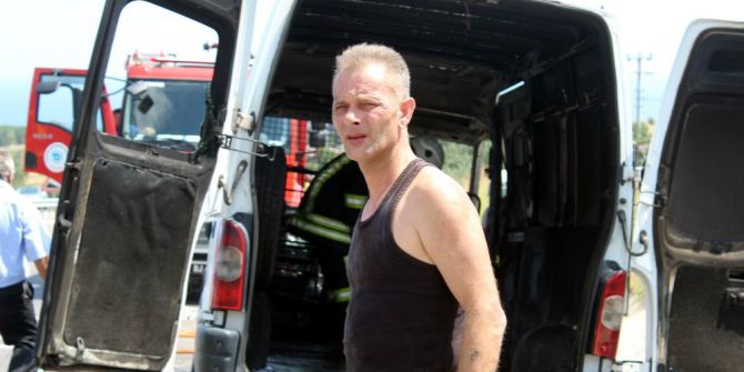 Seyir halindeki araç kül oldu