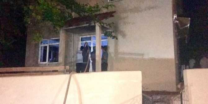 Kastamonu’da tüp gazın alev almasıyla köy konağı yandı