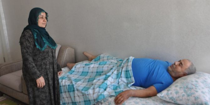 Riskli asansör, eve hapsetti