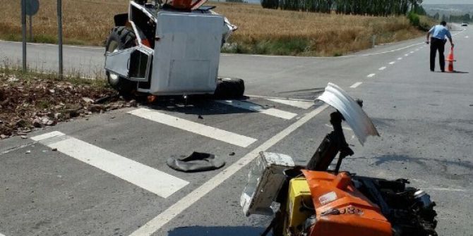 Çavdarhisar’da trafik kazası: 3 yaralı