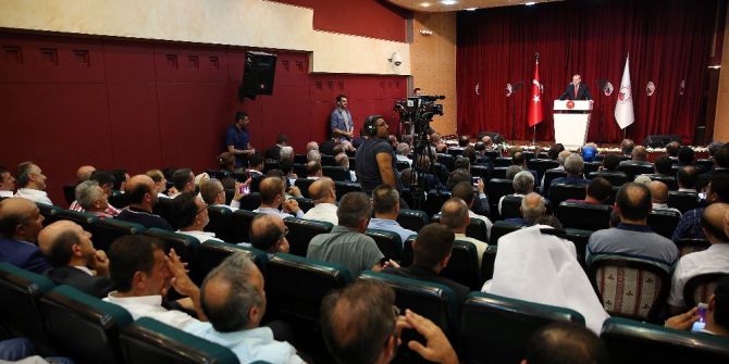 Cumhurbaşkanı Erdoğan, Trabzon’da partililerle bir araya geldi