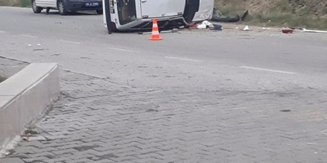 Başka araca çarpmamak için manevra yapan otomobil takla attı: 1 ölü, 3 yaralı