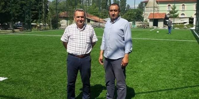 Çavdarhisar’a halı saha