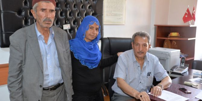 Fosseptik çukuruna giren kadına belediyeden yardım