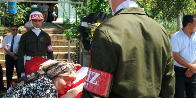 Kıbrıs gazisine gözü yaşlı veda