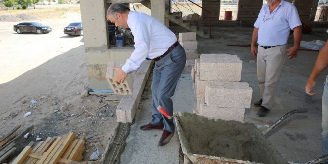 Başkan Çelik Sosyal Yaşam Merkezleri inşaatlarını ziyaret etti