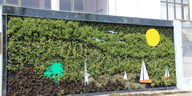 Dikey bahçe objeleriyle ilgi çekiyor