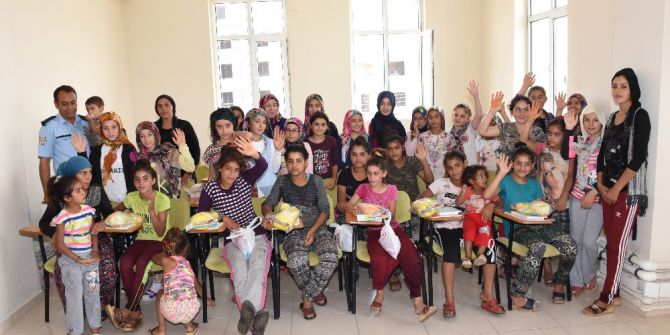 Mevsimlik tarım işçilerinin çocukları gönüllerince eğlendi