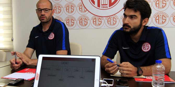 Gelen talepler Antalyaspor Altyapı Direktörü İspanyol Badia’yı şaşırttı
