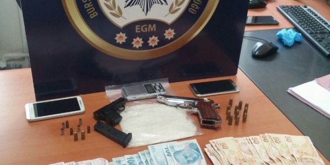 Bursa’da uyuşturucu operasyonu: 2 gözaltı