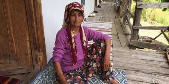 Oğlunun cenazesinden dönen kadın kazada öldü