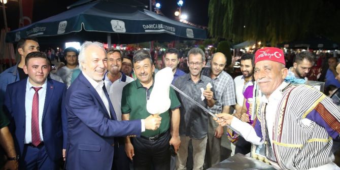 Darıca’da  Kütahyalılar sahne aldı