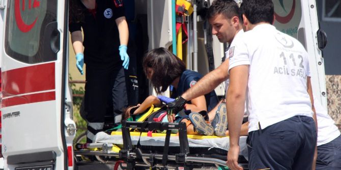 Otomobilin çarptığı 3 yaşındaki çocuk yaralandı