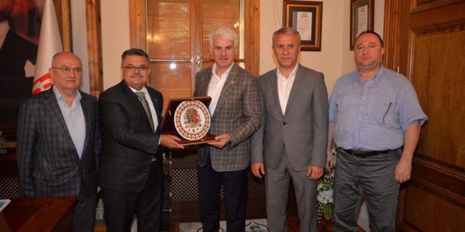AK Parti Bursa Milletvekili Şahin ve Başkan Yağcı bir araya geldi