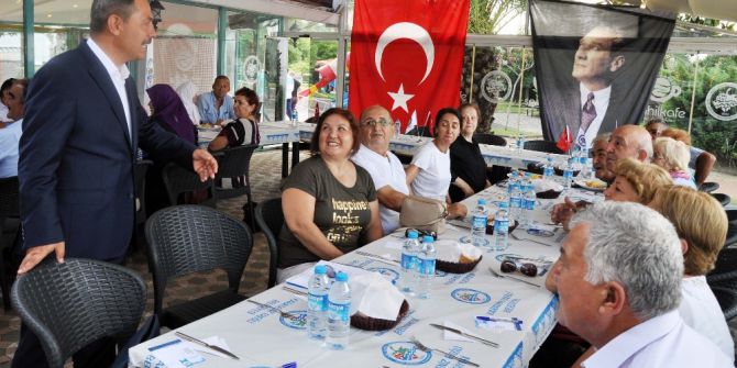 Başkan Uysal, gazi ve aileleri ile buluştu