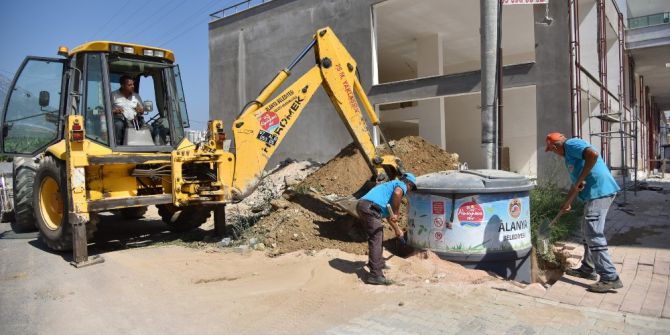 Mahmutlara yeraltı çöp konteyneri