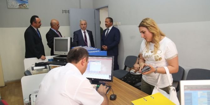 Vali Kamçı’dan Kocasinan ve Melikgazi İlçe Nüfus Müdürlüklerine ziyaret