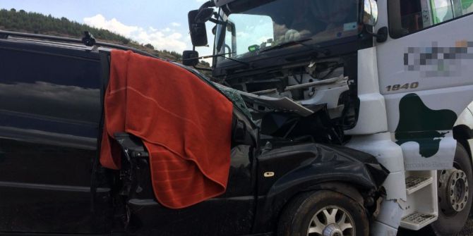 Süt tankeri ile cip çarpıştı: 1 ölü, 5 yaralı